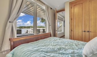 325 Lakeshore Dr, Arnolds Park, IA 51331