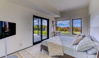 289 Ledgewood Dr, Bethlehem, NH 03574