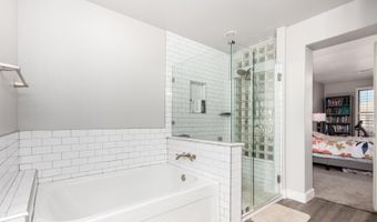 333 N PENNINGTON Dr 15, Chandler, AZ 85224