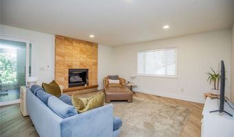 13 Dunedin Dr, Bella Vista, AR 72715