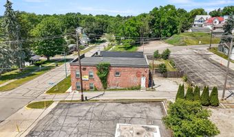 109-111 W Hazel St, Albion, IN 46701