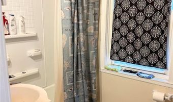 9 Southern St, Cranston, RI 02920