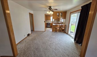 418 N Lloyd St, Aberdeen, SD 57401