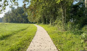 17528 Lakefront Ln, Baton Rouge, LA 70810