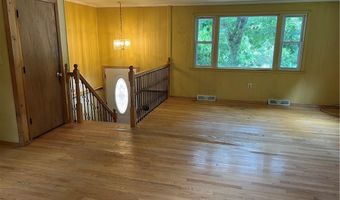 10 Lawnwood Rd, Coventry, RI 02816
