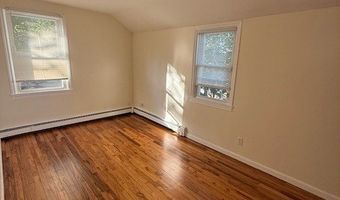 125 High Ridge Dr, Bridgeport, CT 06606