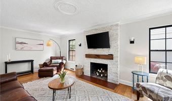 87 Sargent Dr, Amherst, NY 14226