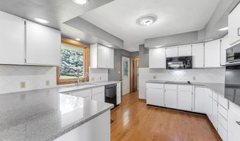 802 N Railroad St, Ainsworth, IA 52201