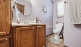 504 Carlin Dr, Angola, IN 46703