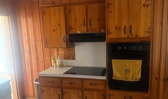 102 N Hazel Ave, Andrews, SC 29510