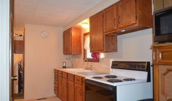 24 W 2nd St, Adrian, MO 64720