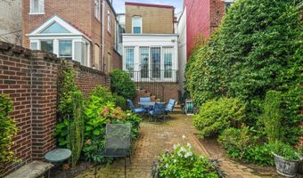 628 A St NE, Washington, DC 20002