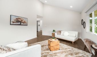 98-2033 Pahiolo St, Aiea, HI 96701