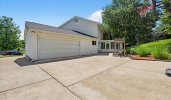291 Oak Path Ct, Ballwin, MO 63011