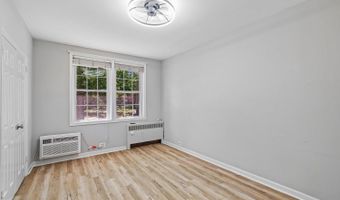 226 N THOMAS St 226-4, Arlington, VA 22203