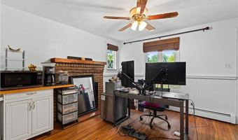 101 Hopkins Ave, Johnston, RI 02919