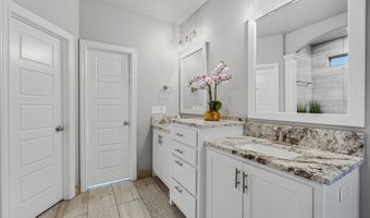 1741 Cherrie St, Bentonville, AR 72713