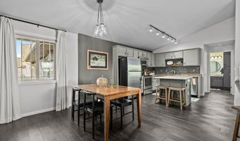 3333 N CASALOMA Dr 9, Appleton, WI 54913