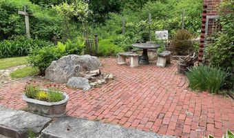 2 Mack Hill Rd, Amherst, NH 03031