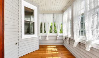 1058 Narragansett Blvd, Cranston, RI 02905