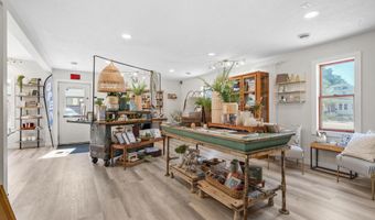 623 E Main St, Anoka, MN 55303