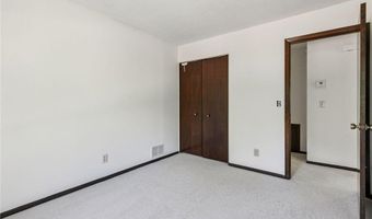 13910 Herald Ct, Apple Valley, MN 55124