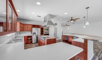 239 Kamalei Cir, Kahului, HI 96732