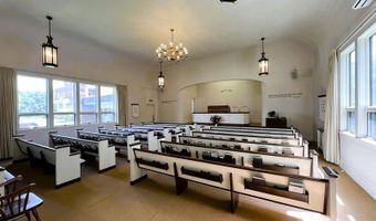 2 Howard St, Augusta, ME 04330