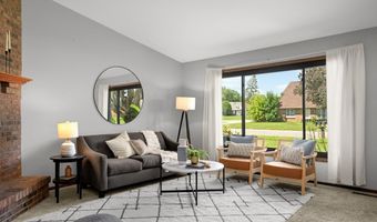 8296 144th St W, Apple Valley, MN 55124