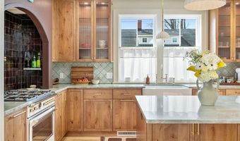 49 Third St, Newport, RI 02840