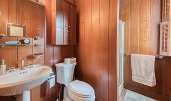 80 W Main St, Chester, CT 06412