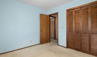 1801 Rolling Hills Pl, Bartlesville, OK 74006