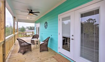 4082 Cardinal St, Bay St. Louis, MS 39520