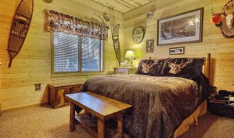 5877 Five Mile Point Rd, Allouez, MI 49805
