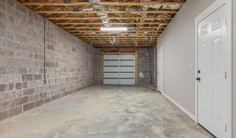305 Shadows Lawn Dr, Athens, TN 37303