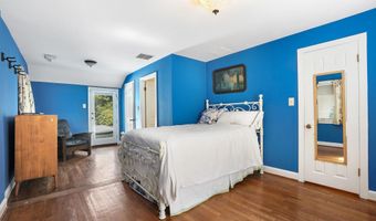7105 WILSON Ln, Bethesda, MD 20817