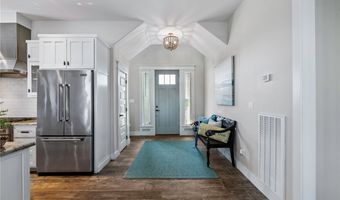 1009 Fiji Dr, Rockport, TX 78382