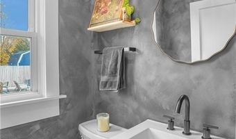 35 Barney St, East Providence, RI 02916