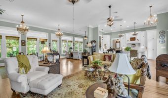 316 Leonhard Ave, Bay St. Louis, MS 39520