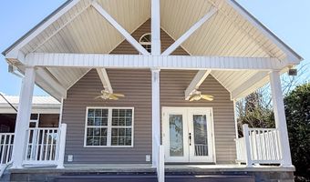 765 Max Deen Dr, Baxley, GA 31513