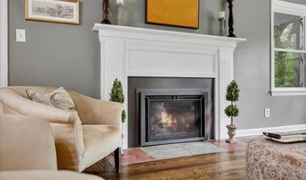 28 Loudon Pkwy, Albany, NY 12211