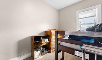 2 Chilton St, Bristol, RI 02809