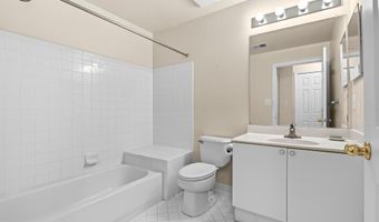 44096 NATALIE Ter 302, Ashburn, VA 20147