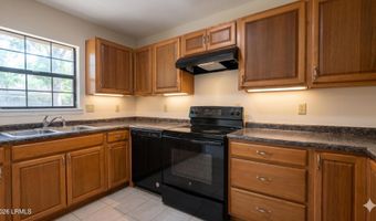 6 Oakwood Dr, Beaufort, SC 29907