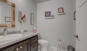 1614 STANTON Cir, Appleton, WI 54915