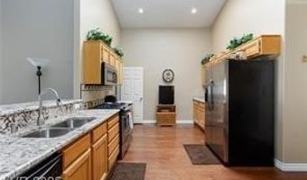 672 Hitchen Post Dr, Henderson, NV 89011