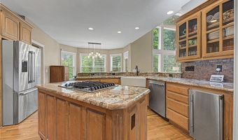 219 Ridgefield St, Bentonville, AR 72712