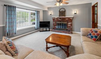 30 Marion Ave, Auburn, MA 01501