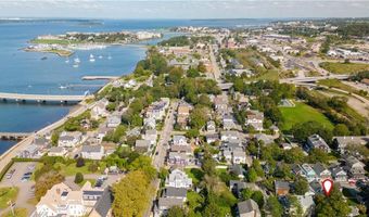 2 Lasalle Pl, Newport, RI 02840
