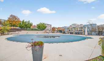 4163 S FOUR MILE RUN Dr 301, Arlington, VA 22204